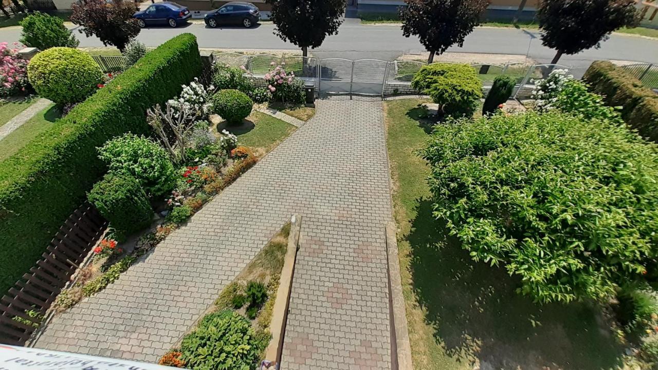 Patri Apartmanhaz Keszthely Exterior photo